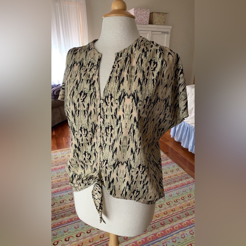 anthropologie NEW  blouse Greylin animal printed Button-Up Top Cream Black green